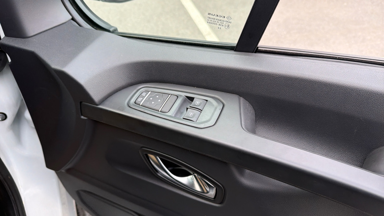 Renault Trafic E-Tech Swb Electric SL30 90kW 52kWh Advance Van Auto